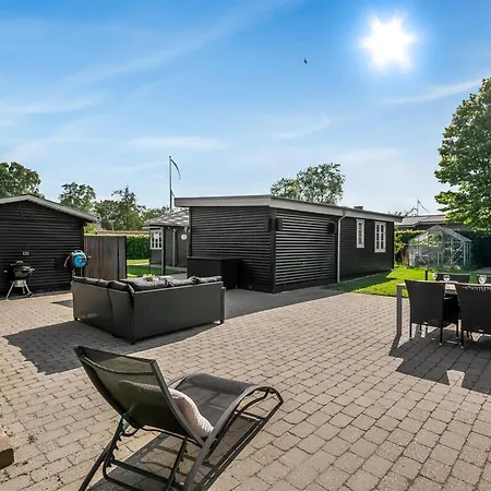 Asa - 500m From The Sea By Interhome *
